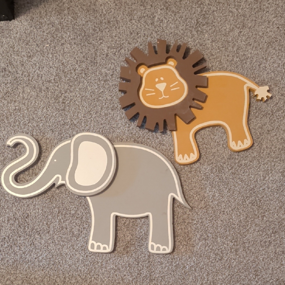 Wooden Elephant and Lion Nursery Wall Décor - Gray & Mustard